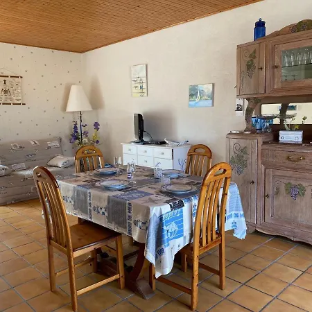 Holiday home Maison De Cosy A 800m De La Avec Cour Privative Et Acces Wifi - Fr-1-231-161
